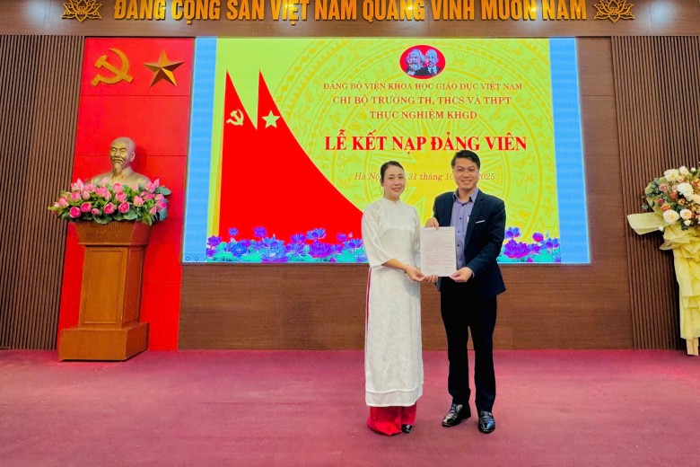 Lễ kết nạp Đảng viên – Bước trưởng thành trong lý tưởng Đảng